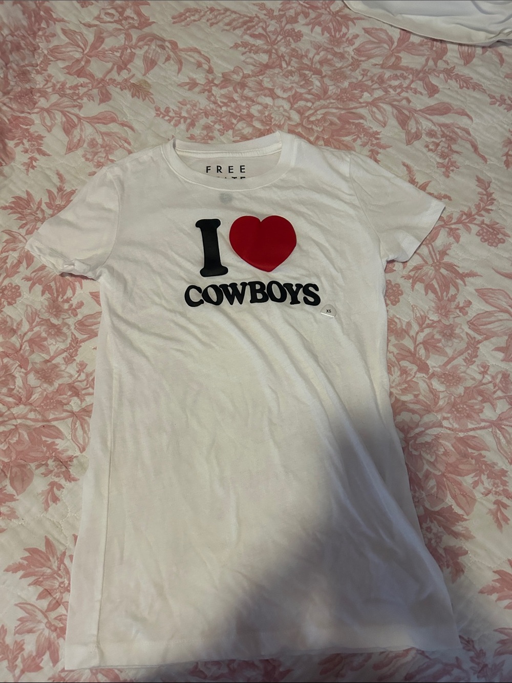 Free State White Tee with Red Heart 'I ♥ Cowboys' Graphic - never worn!